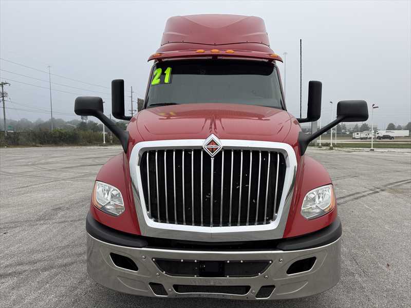 2021 International LT — photo 7