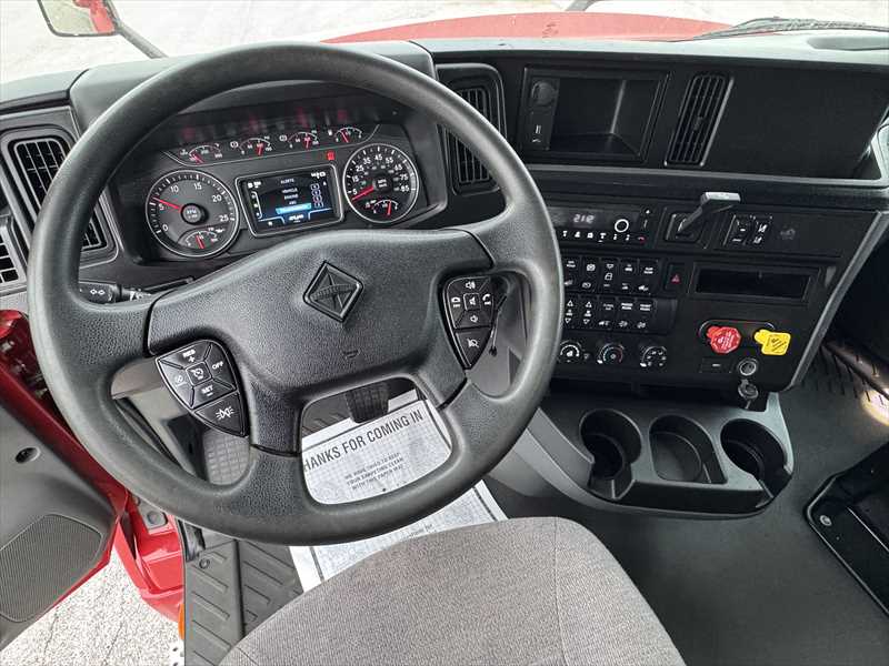 2021 International LT — photo 17