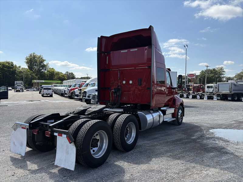 2021 International LT — photo 4