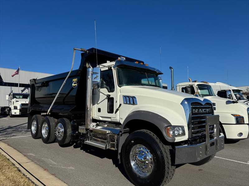 2023 Mack Granite — photo 7