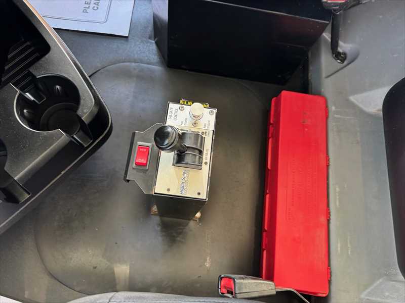 2023 Mack Granite — photo 16