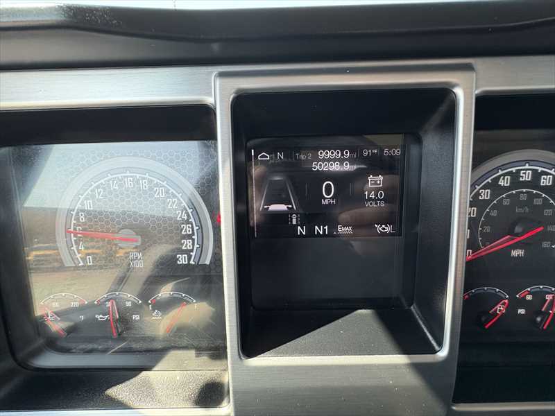 2025 Mack Anthem — photo 14