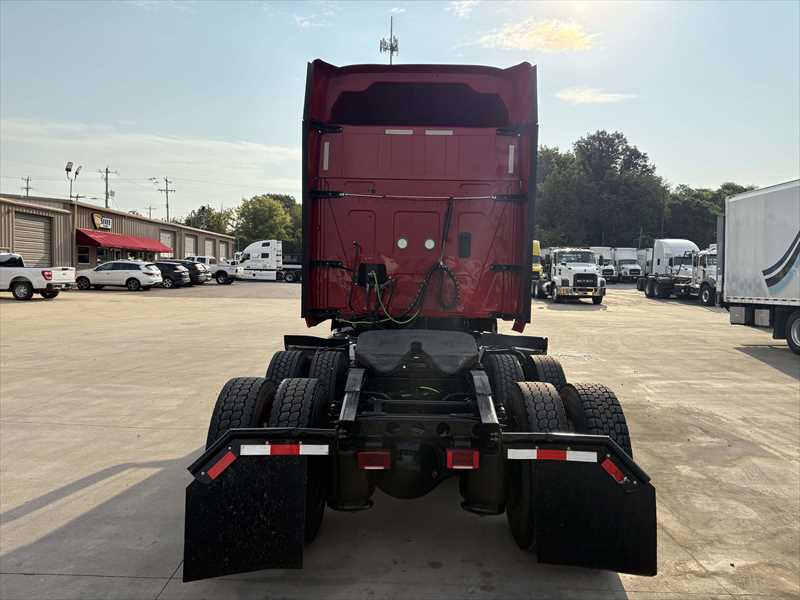 2021 International LT — photo 3