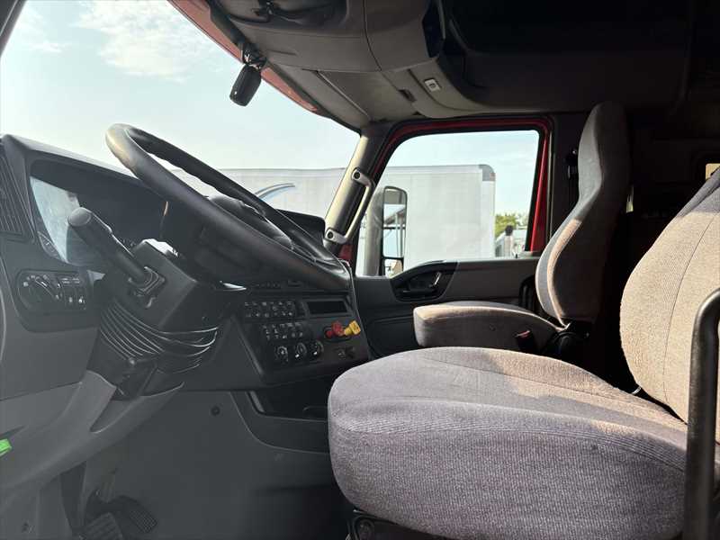 2021 International LT — photo 9