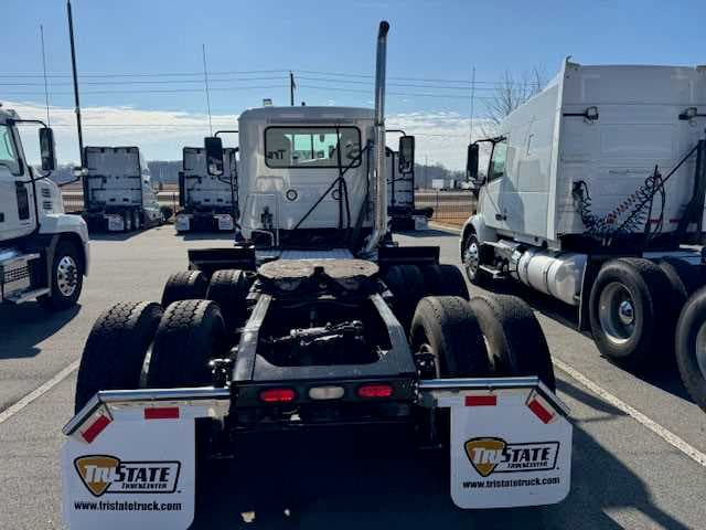 2023 Mack Anthem — photo 3