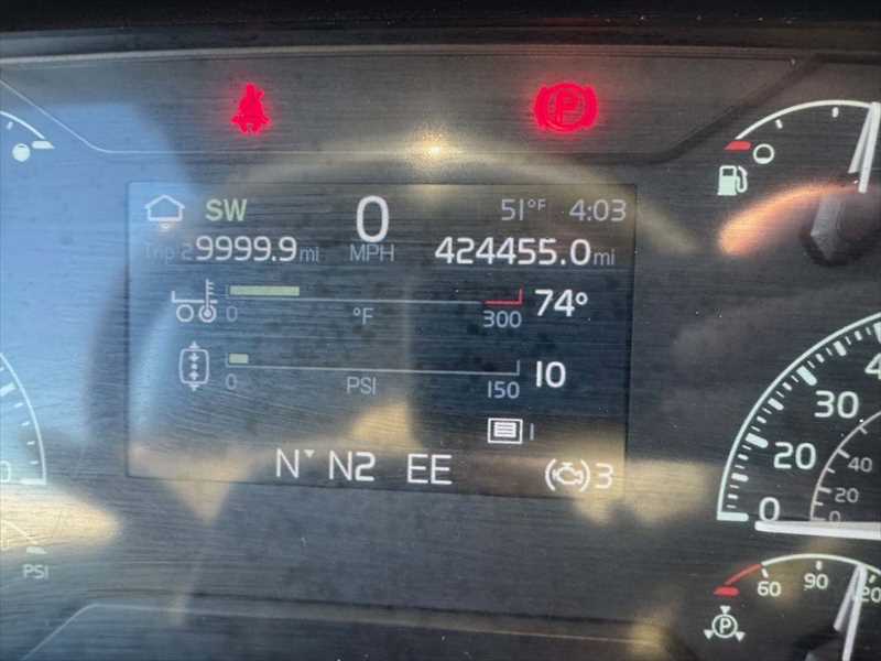 2023 Volvo VNL 860 — photo 14