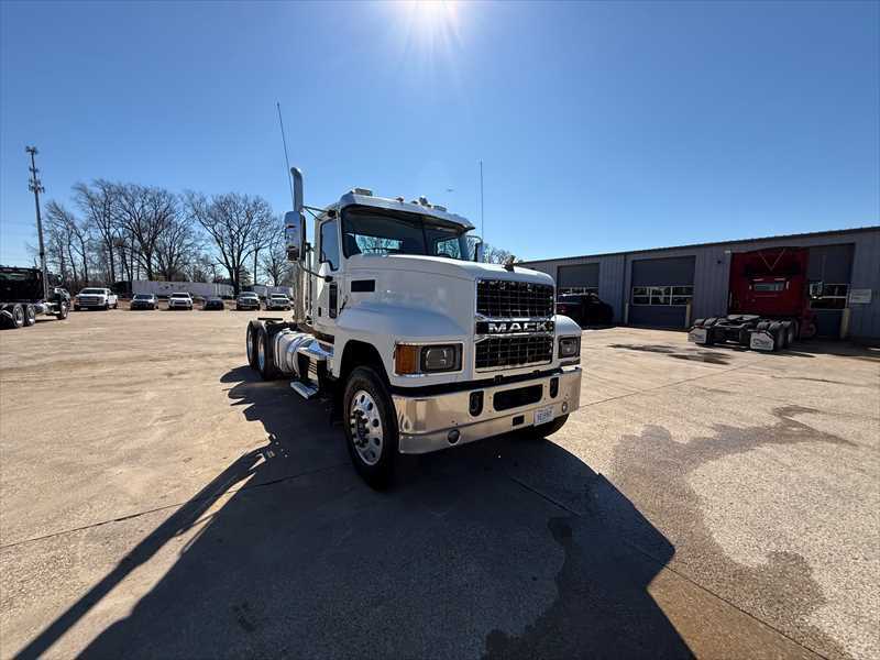 2021 Mack Pinnacle — photo 7