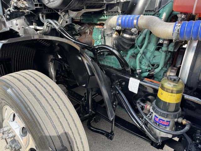 2023 Volvo VNL 860 — photo 13