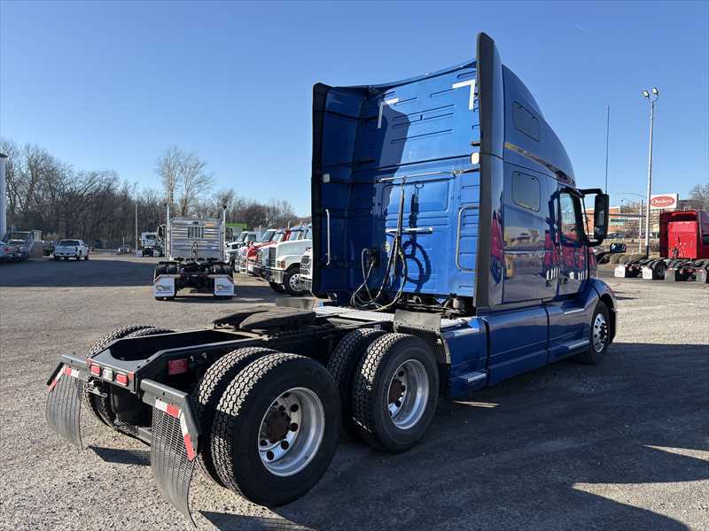 2021 Volvo VNL 760 — photo 5
