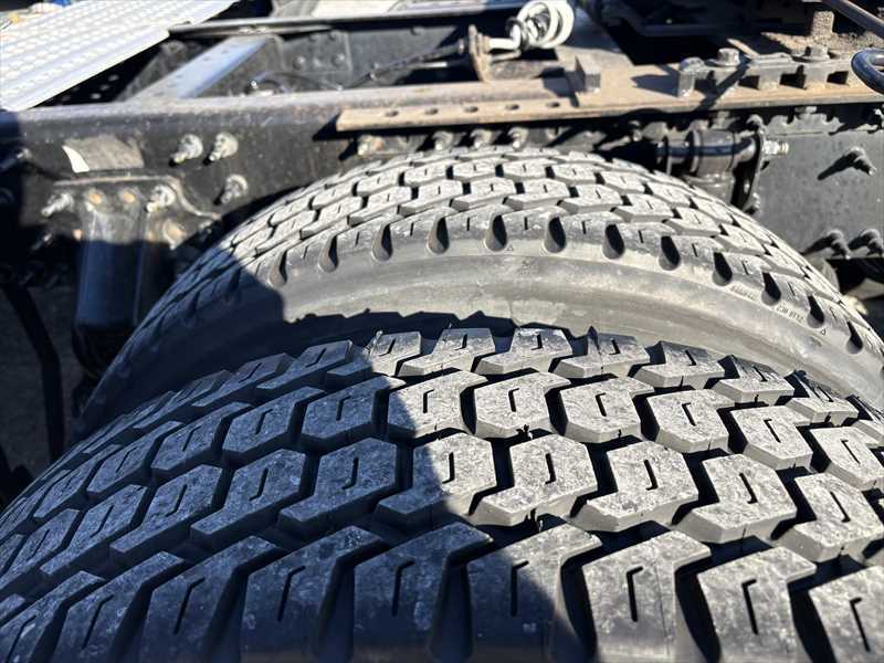 2021 Volvo VNL 760 — photo 11