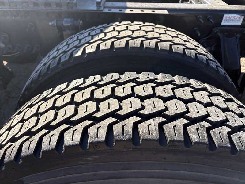 2021 Volvo VNL 760 — photo 13