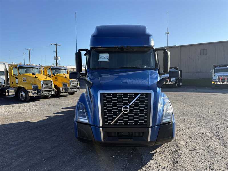 2021 Volvo VNL 760 — photo 8