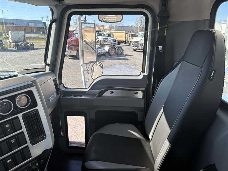 2019 Mack Granite — photo 20
