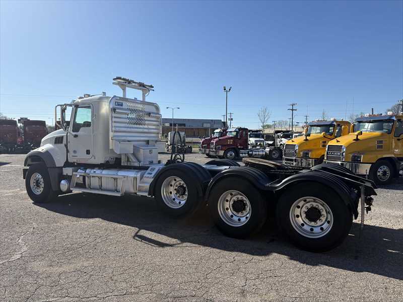 2019 Mack Granite — photo 3