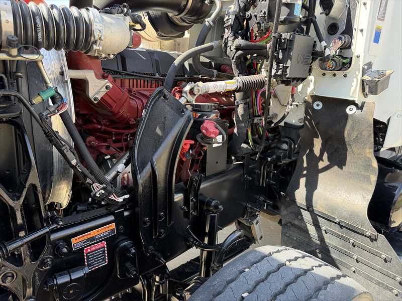 2024 Mack Pinnacle — photo 11