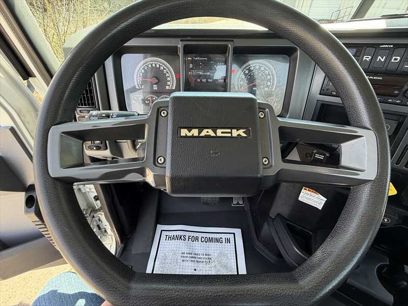2024 Mack Pinnacle — photo 14