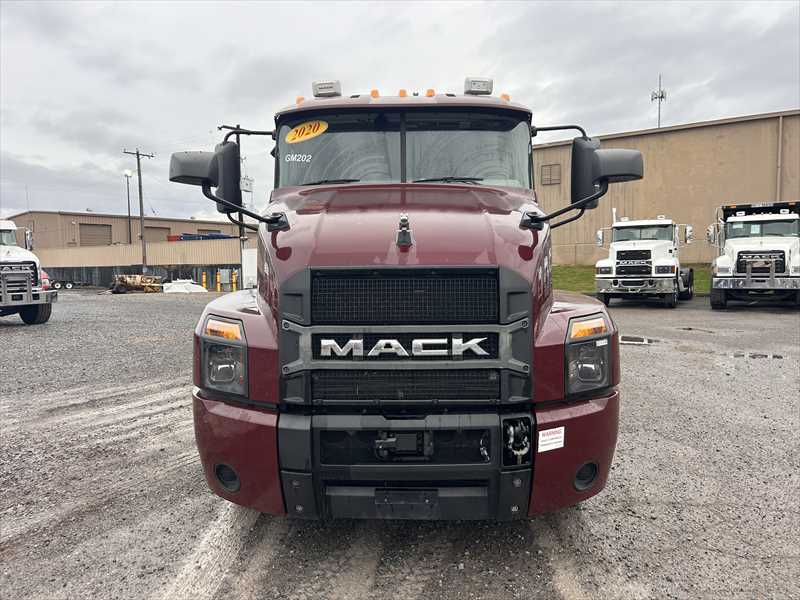 2020 Mack Anthem — photo 8