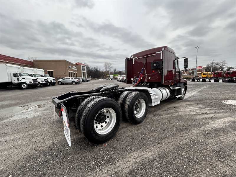 2020 Mack Anthem — photo 5