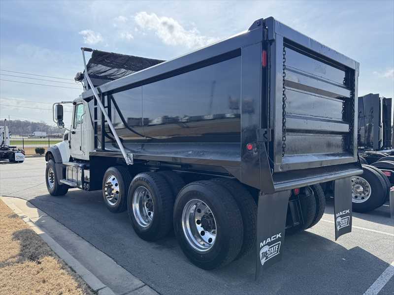 2020 Mack Granite — photo 4