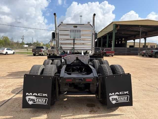 2021 Mack Pinnacle — photo 5