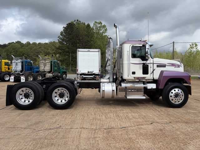 2021 Mack Pinnacle — photo 7