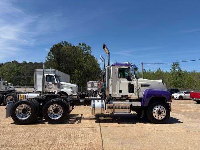 2021 Mack Pinnacle — photo 6
