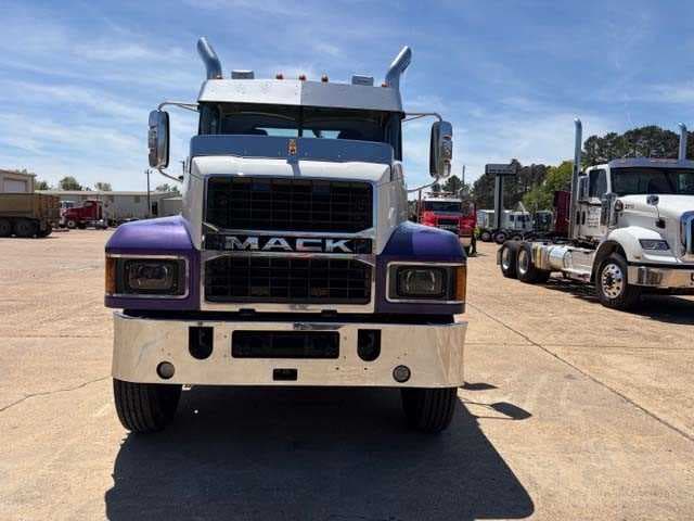 2021 Mack Pinnacle — photo 8