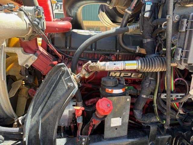 2021 Mack Pinnacle — photo 9