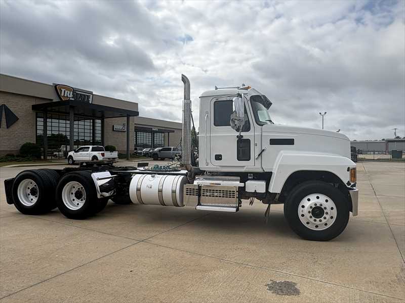 2021 Mack Pinnacle — photo 6