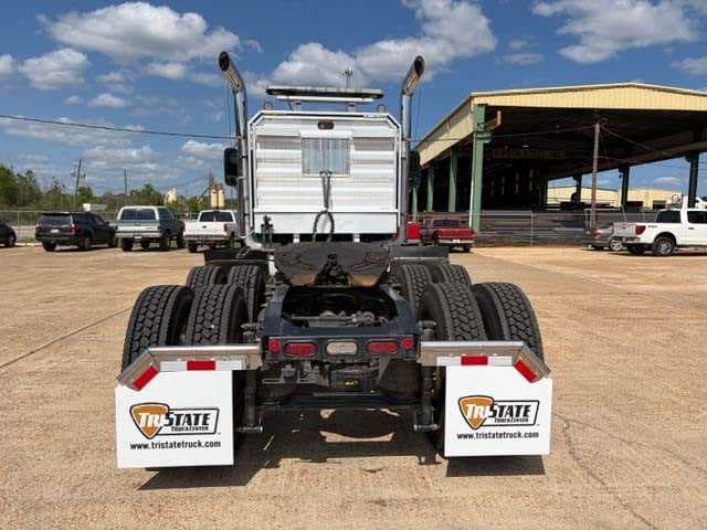 2025 Mack Pinnacle — photo 4