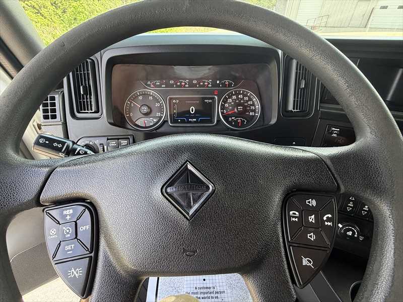 2021 International LT — photo 14