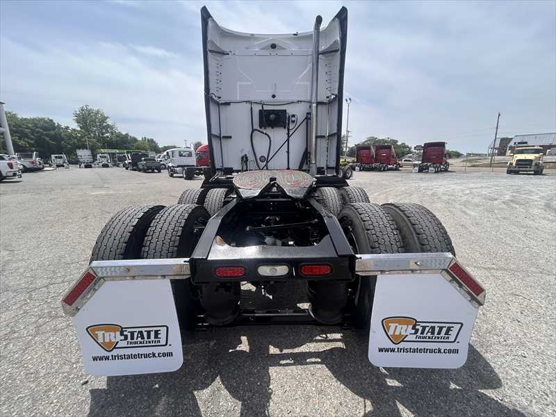 2021 Mack Anthem — photo 4