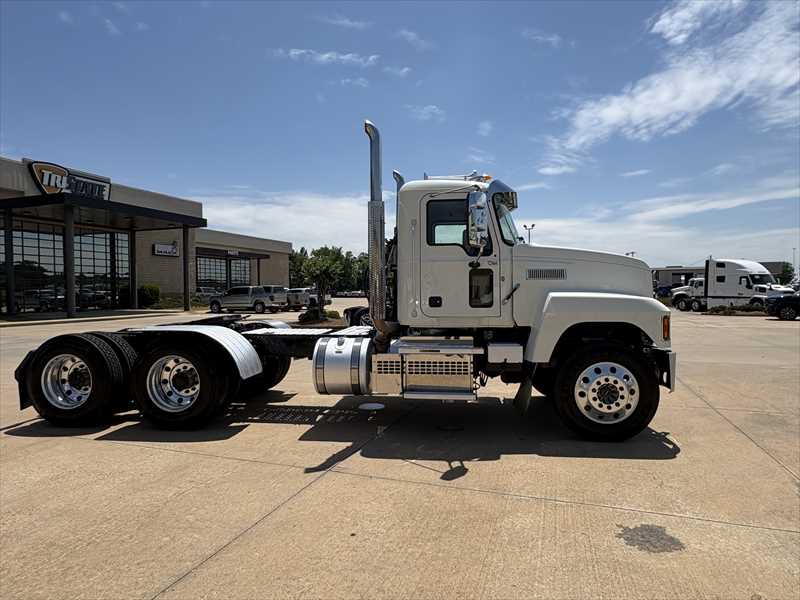 2020 Mack Pinnacle — photo 7