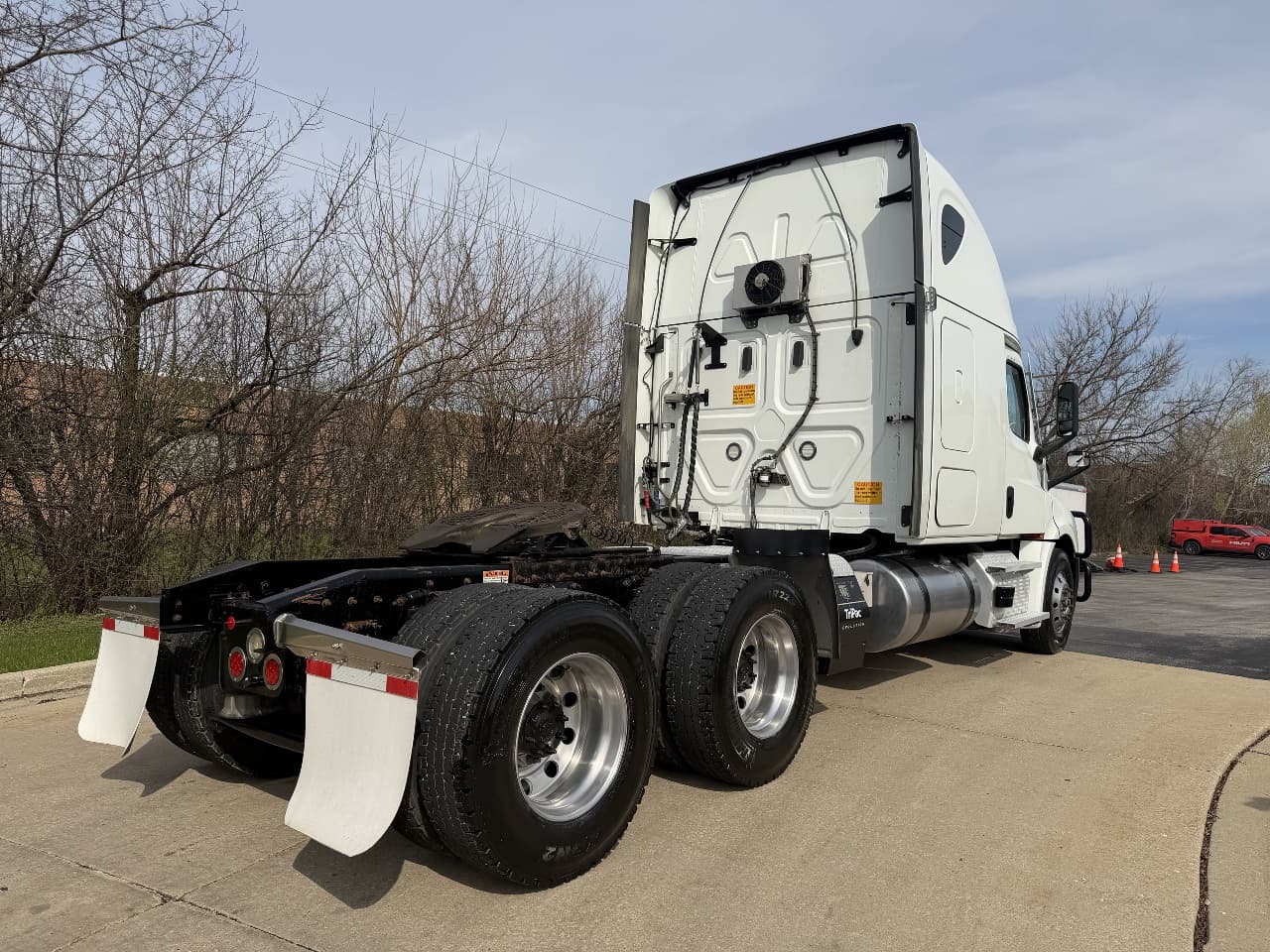2023 Freightliner Cascadia — photo 4