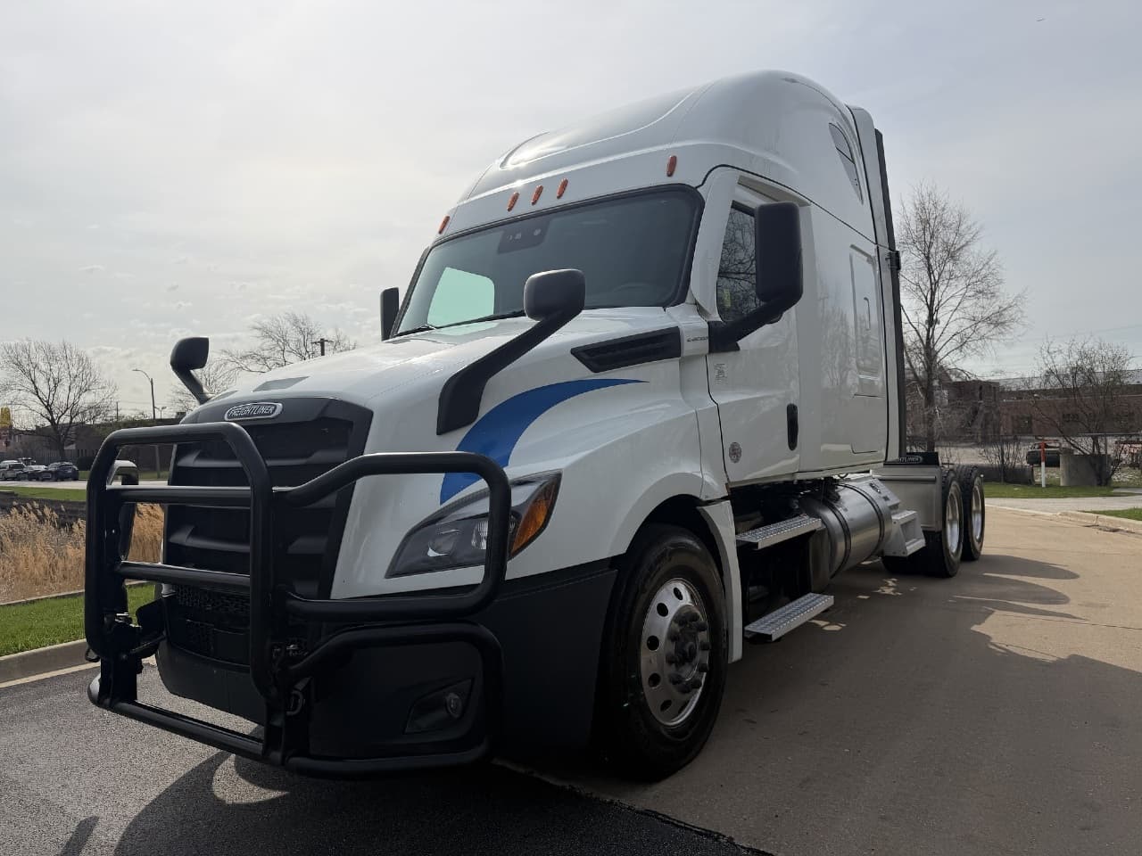 2023 Freightliner Cascadia — photo 3