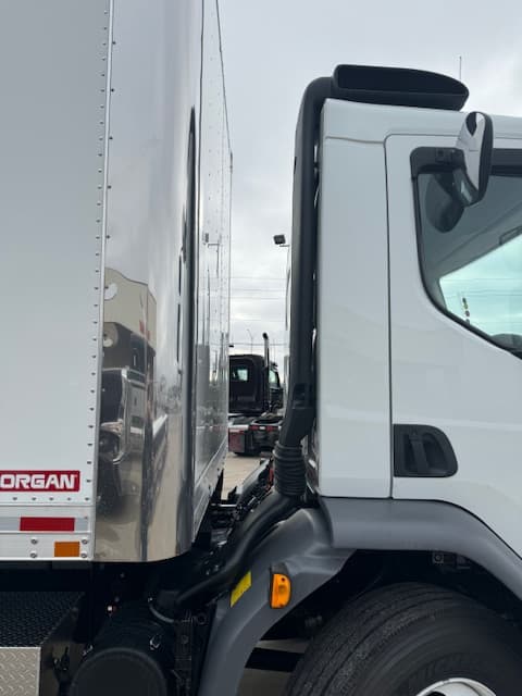 2024 Peterbilt 220EV — photo 10