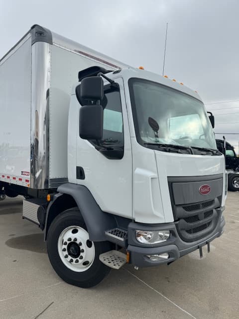 2024 Peterbilt 220EV — photo 11
