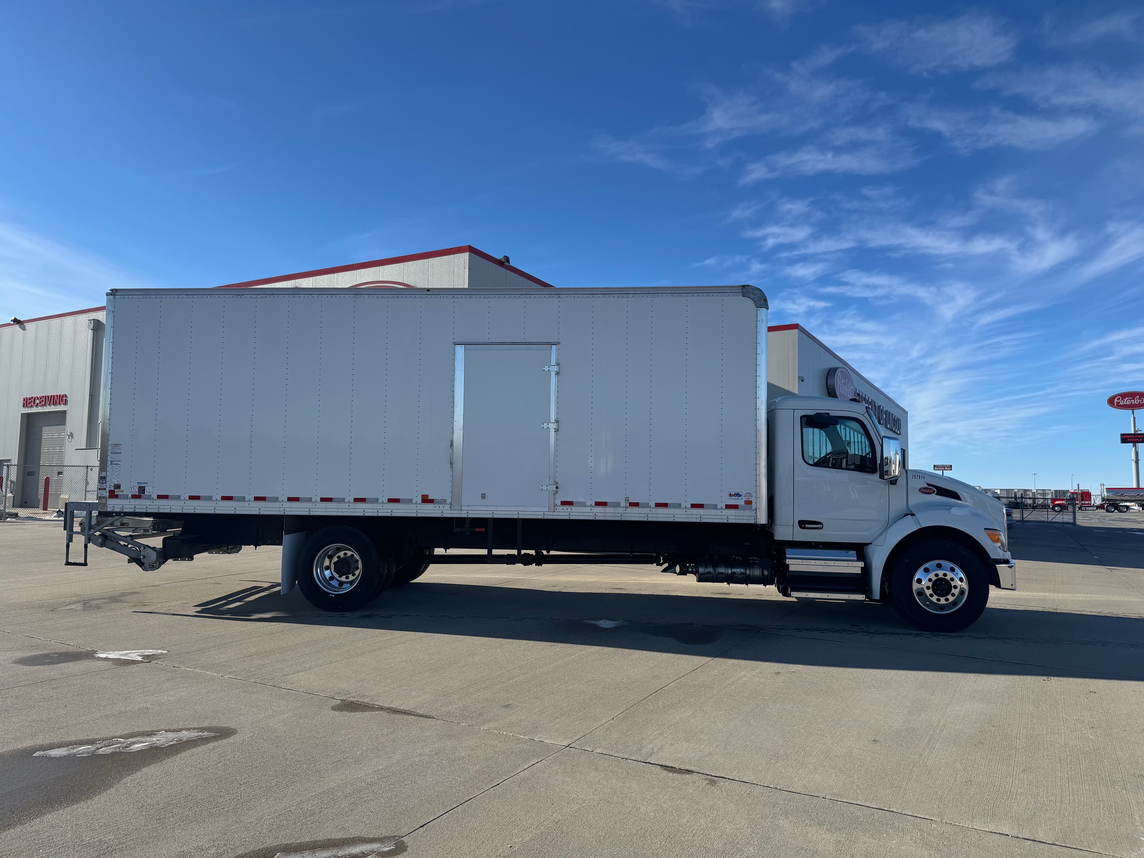 2025 Peterbilt 536 — photo 4