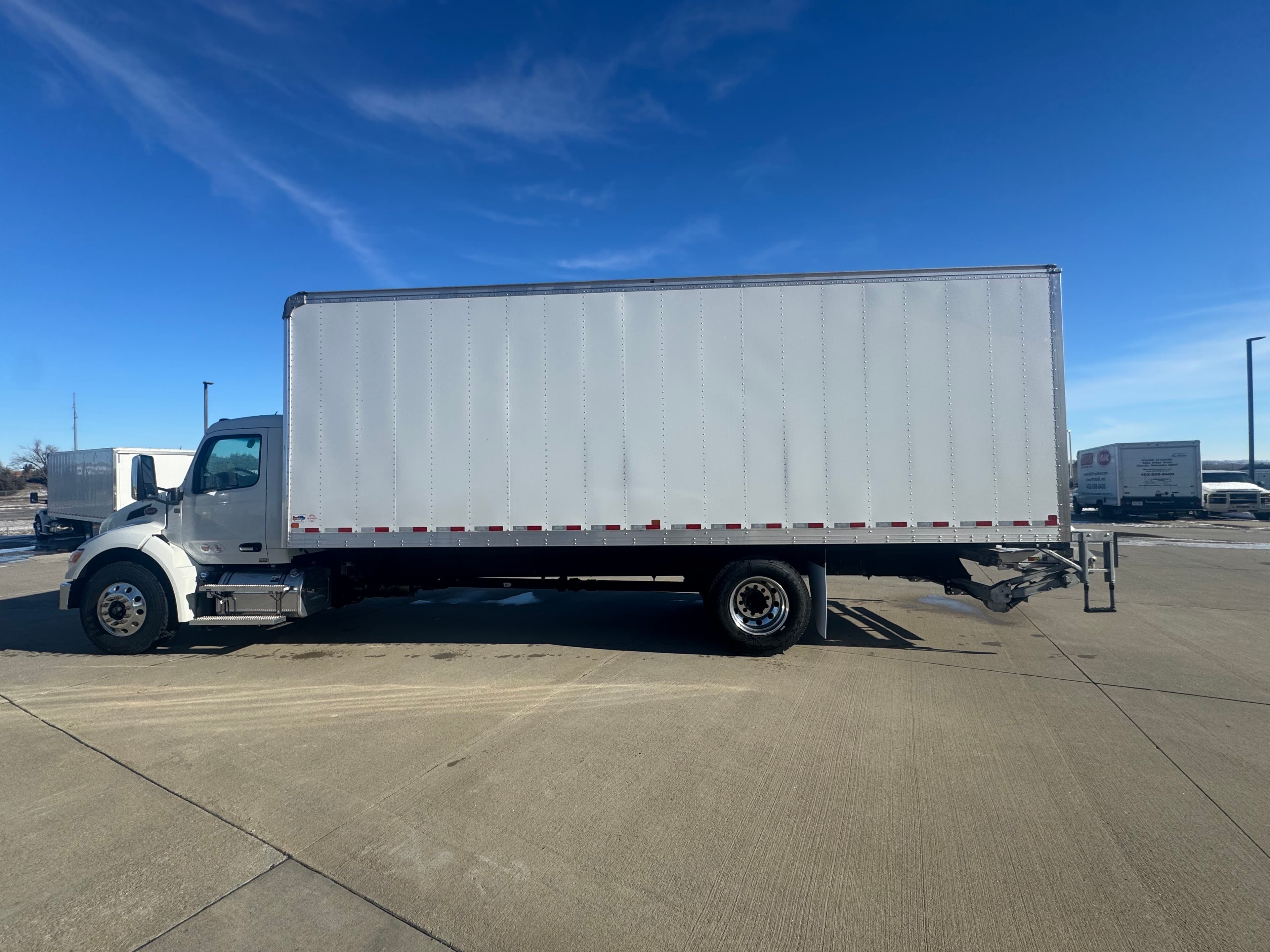 2025 Peterbilt 536 — photo 2