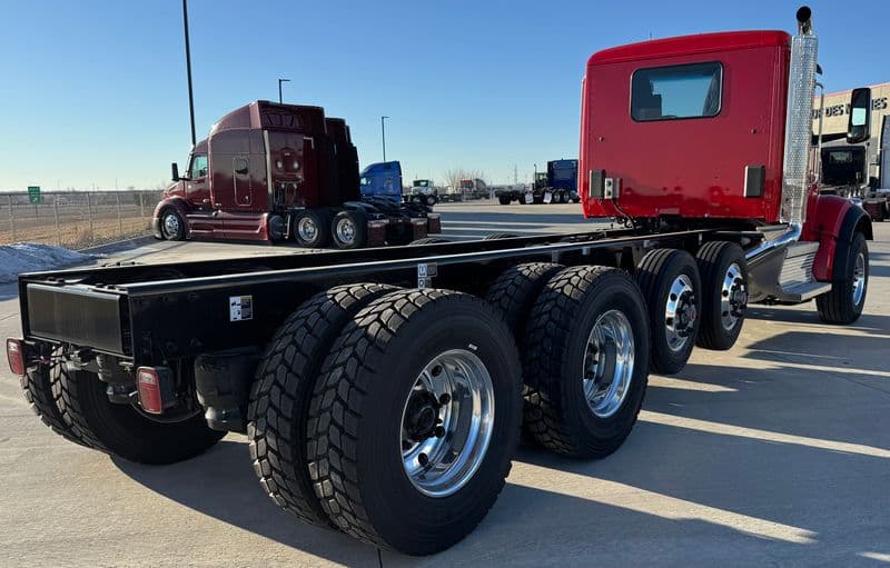 2025 Peterbilt 567 — photo 5