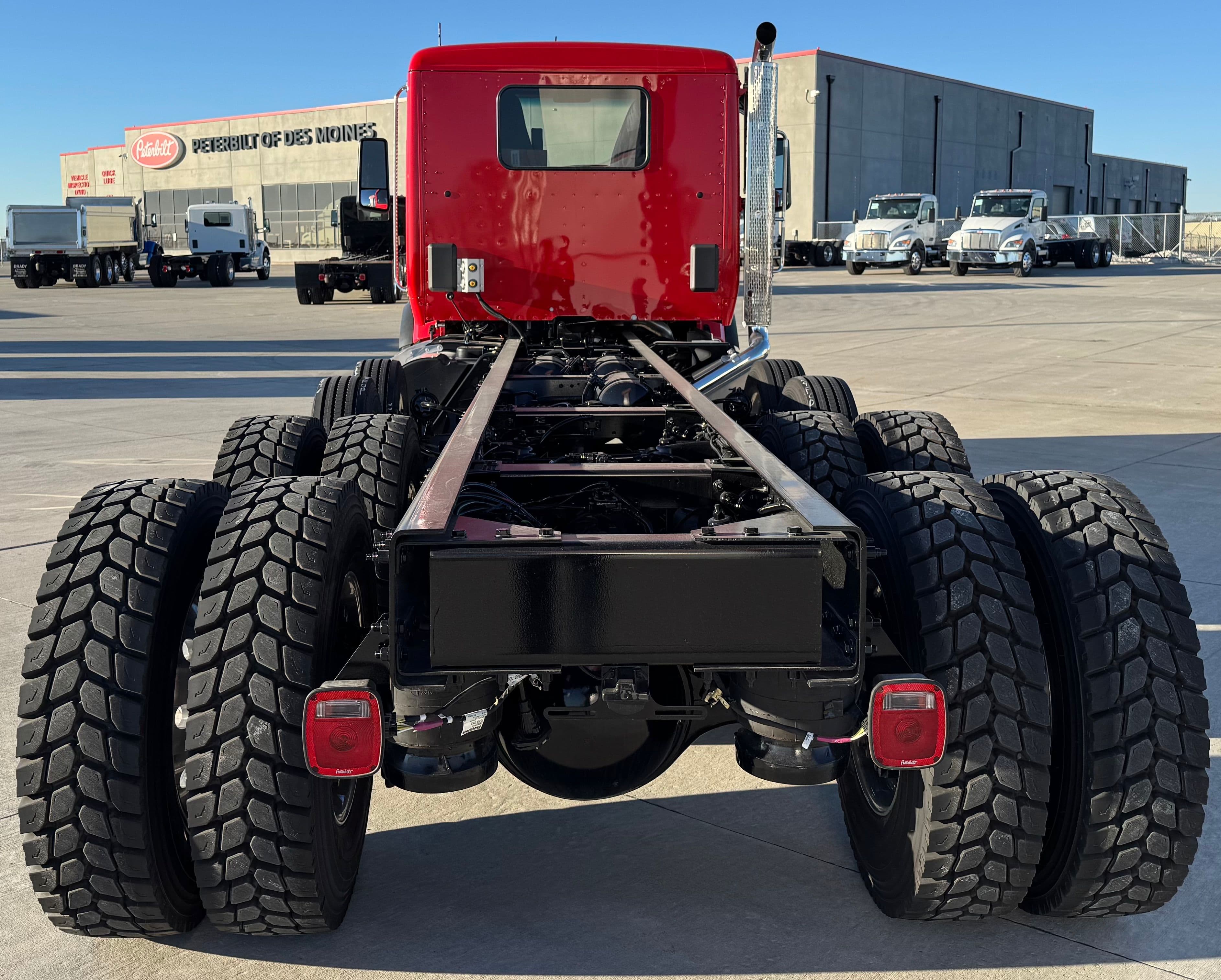 2025 Peterbilt 567 — photo 6