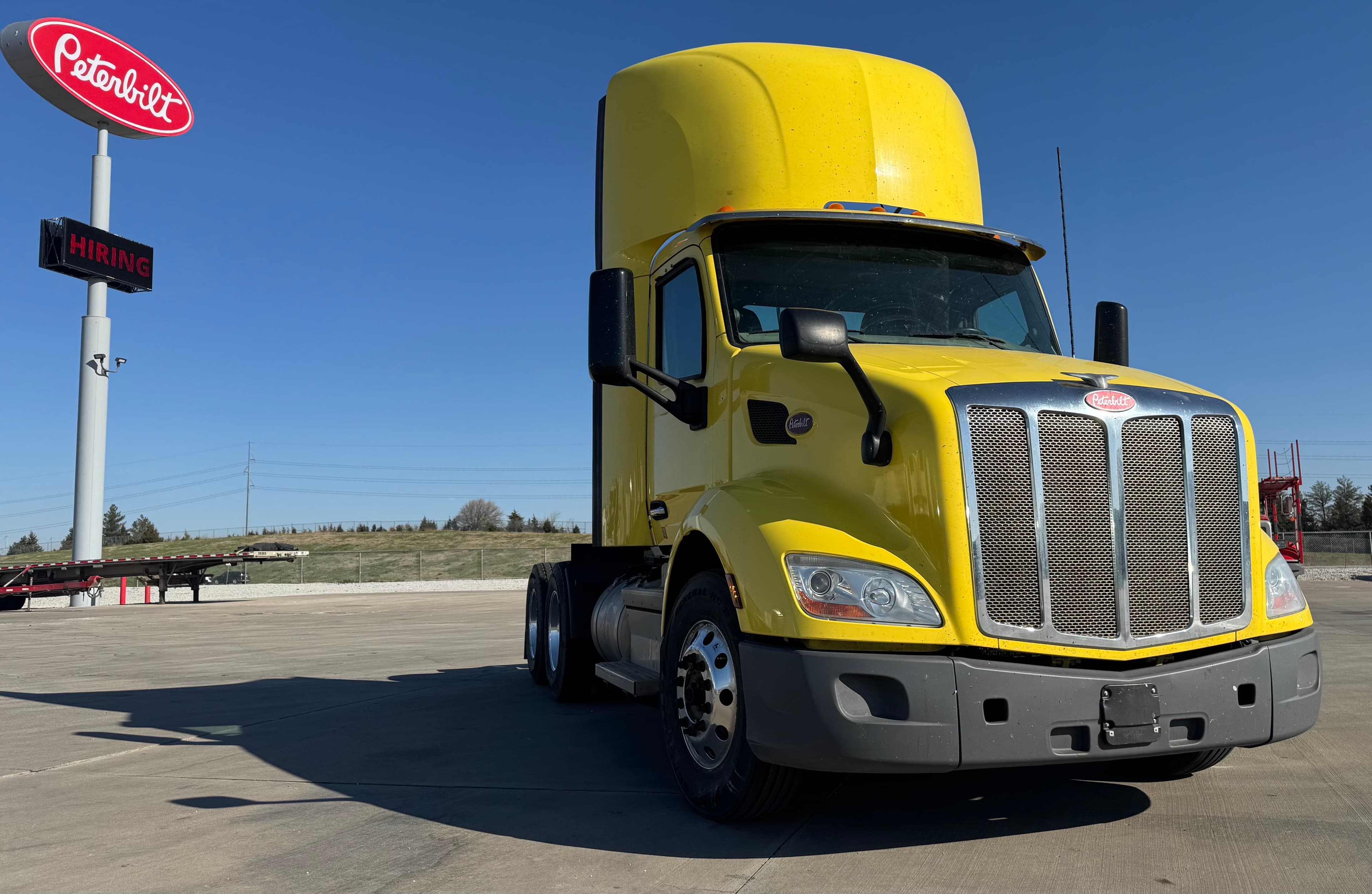 2021 Peterbilt 579 — photo 2