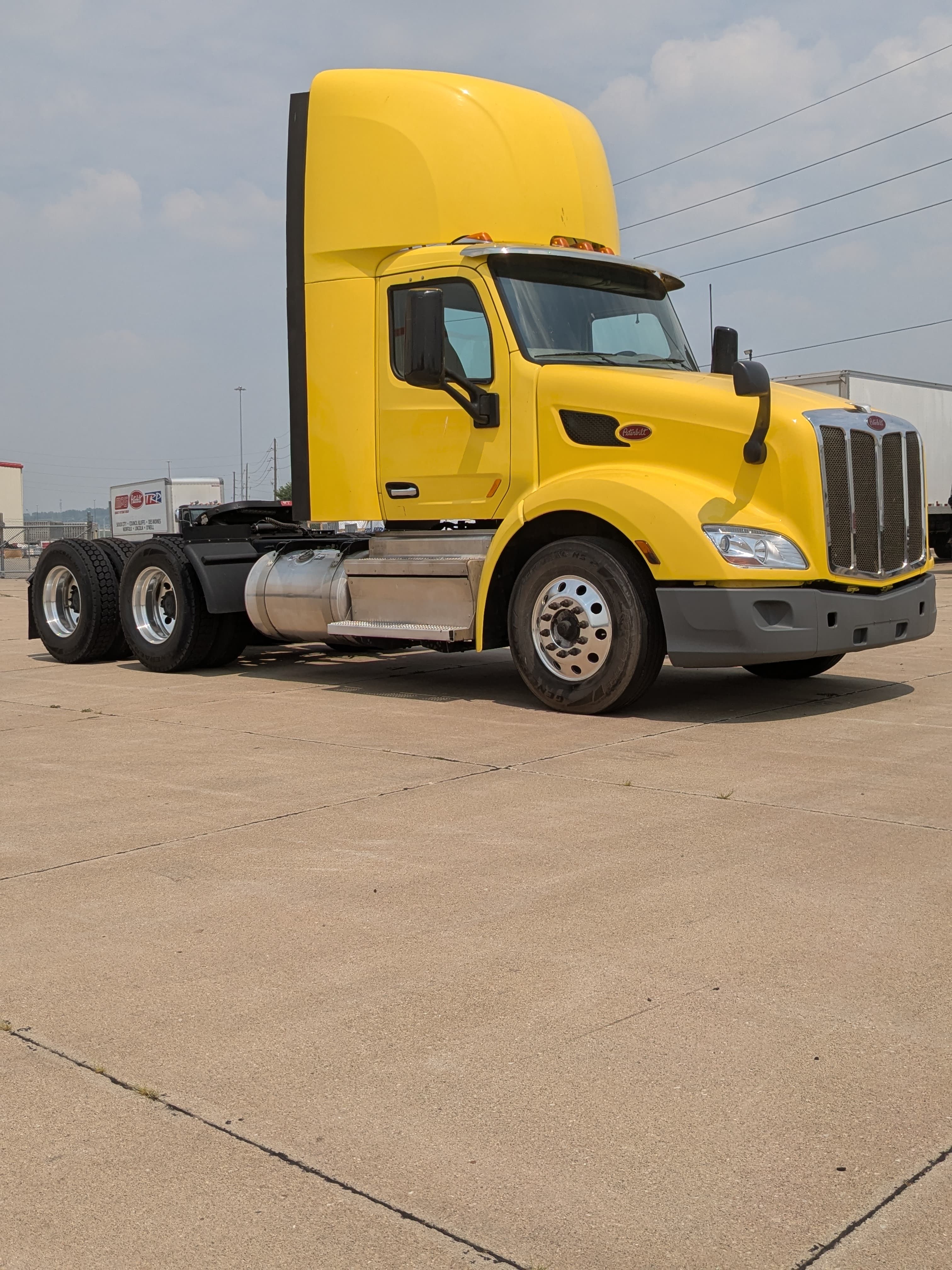 2021 Peterbilt 579 — photo 3