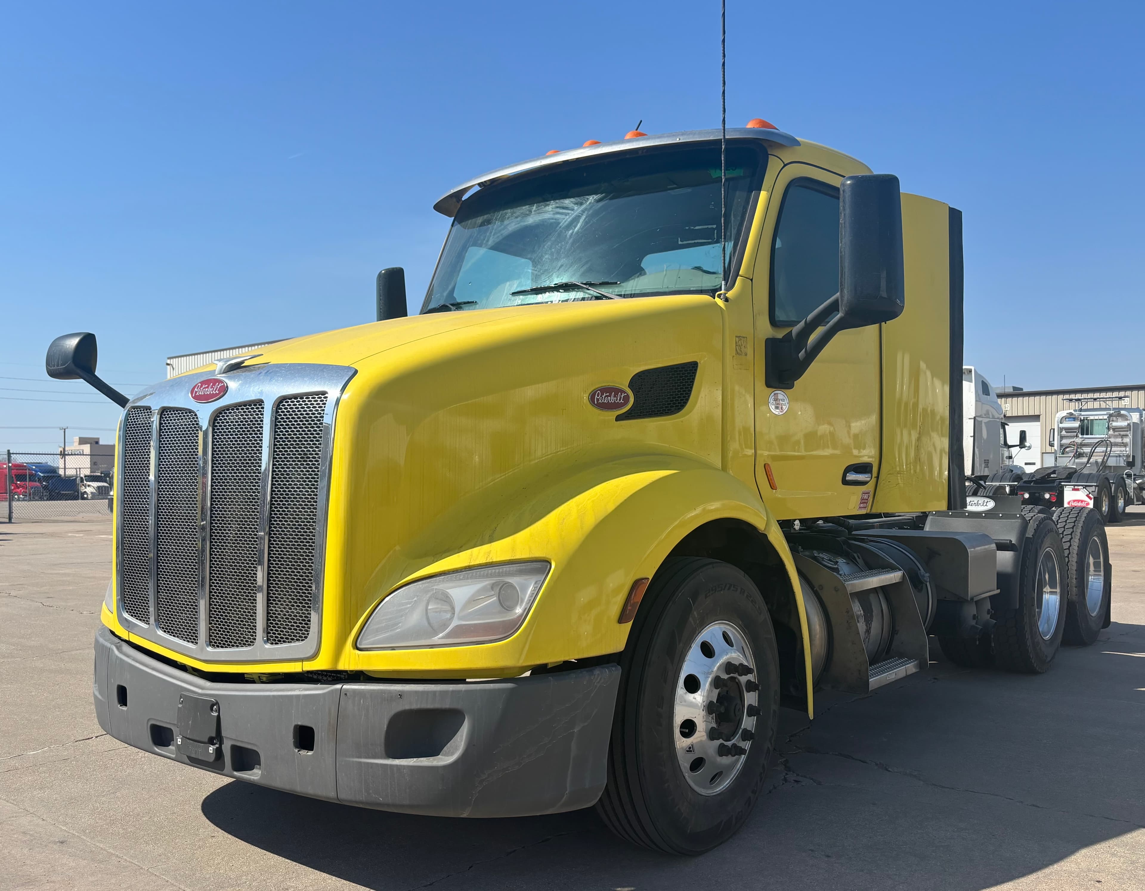 2021 Peterbilt 579 — photo 2