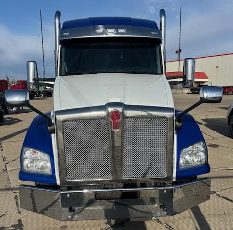 2023 Kenworth T880 — photo 3