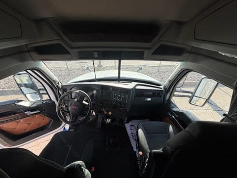 2023 Kenworth T880 — photo 6