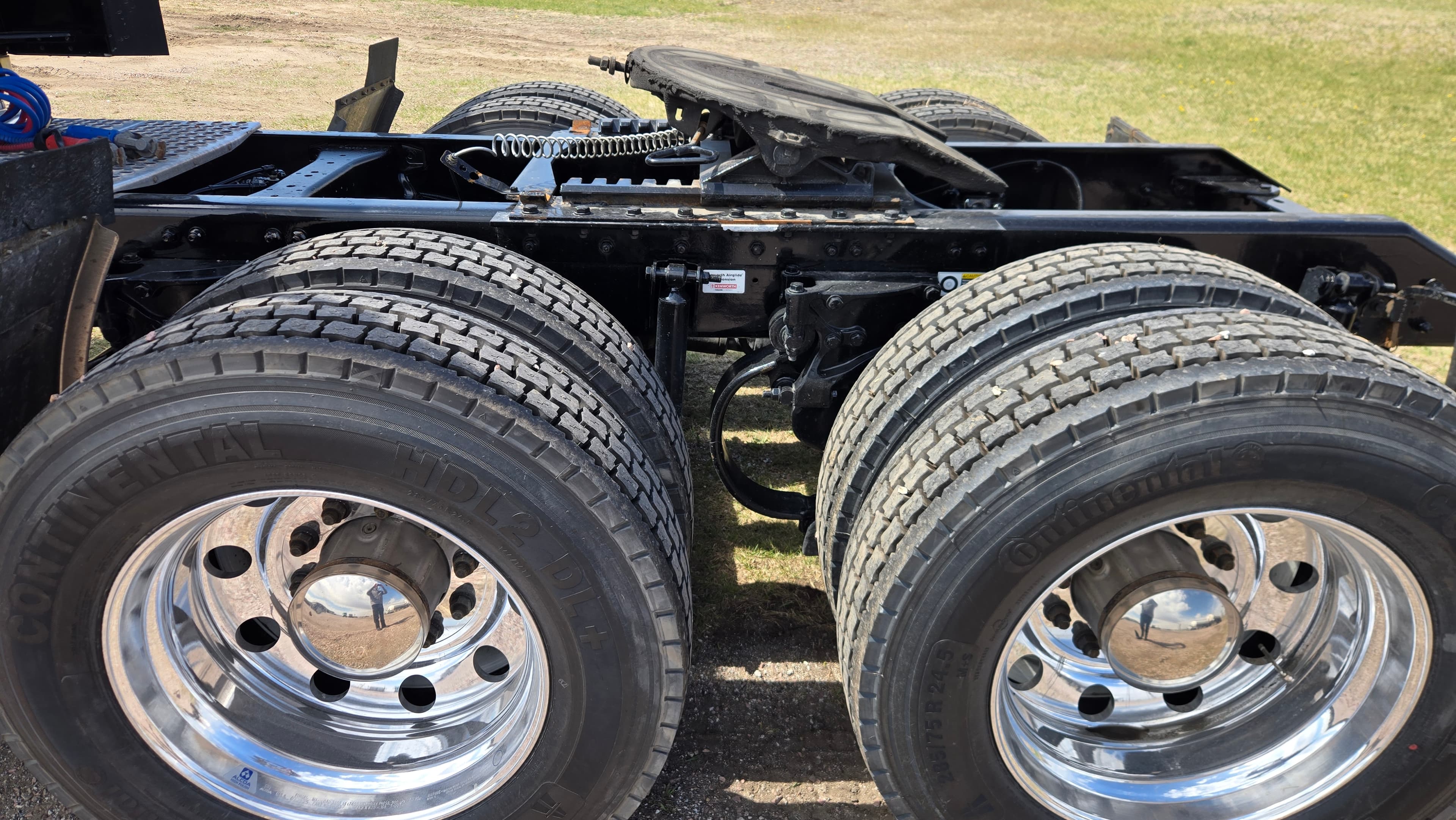 2023 Kenworth T880 — photo 3