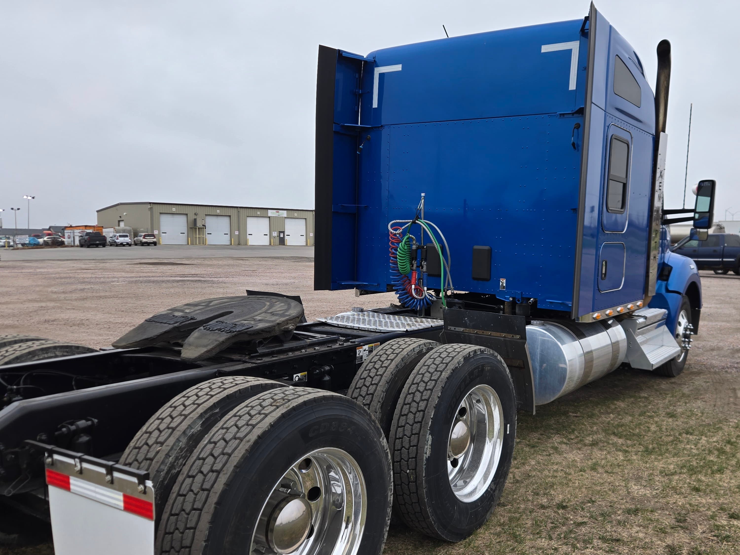 2023 Kenworth T880 — photo 4