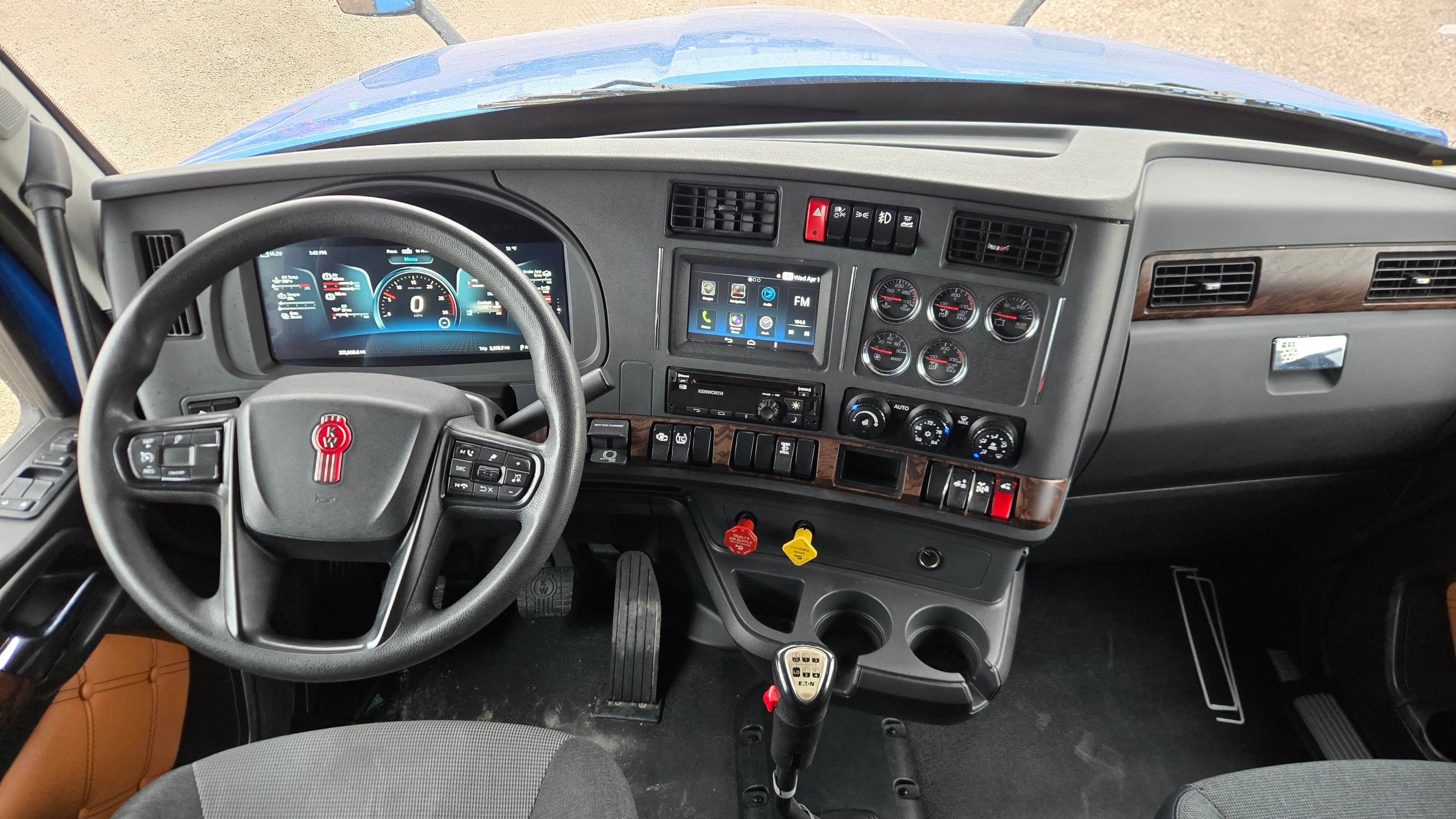 2023 Kenworth T880 — photo 11