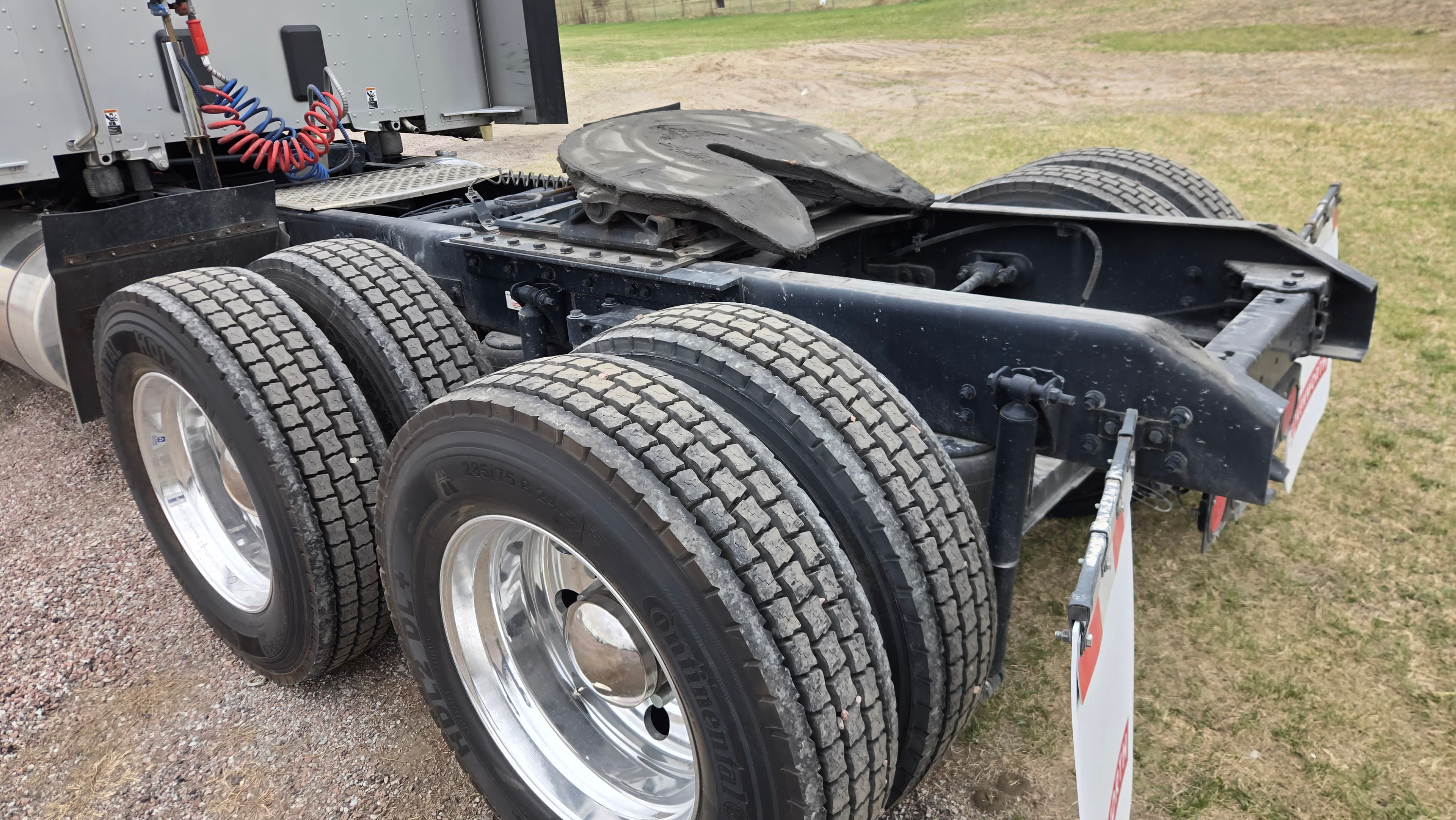 2023 Kenworth T880 — photo 4